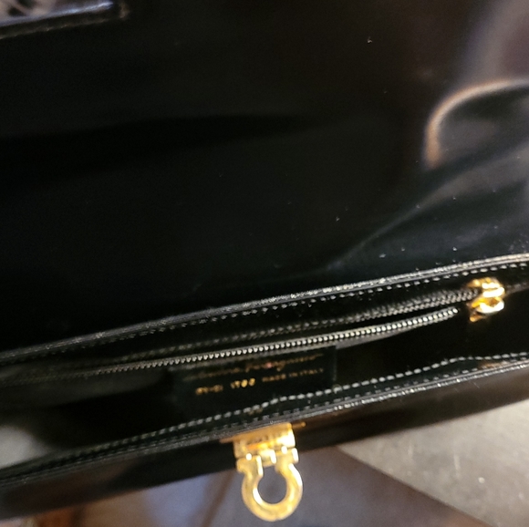 Vintage Salvatore Ferragamo Shoulder Bag - Picture 5 of 15